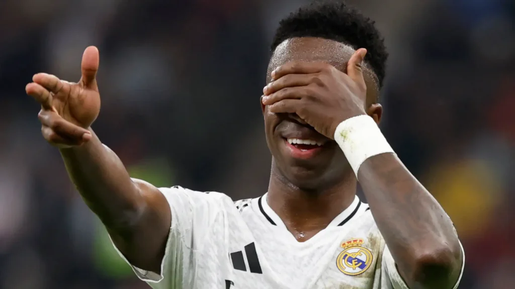 فينيسيوس يستمر مع ريال مدريد متخطياً عرضاً عربياً خيالياً