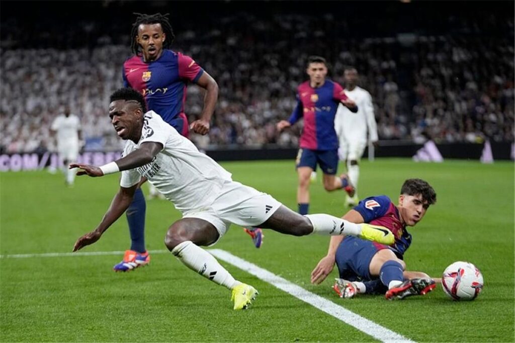 مفاجأة مدوية.. ريال مدريد يدرس “عدم اللعب” أمام برشلونة غداً