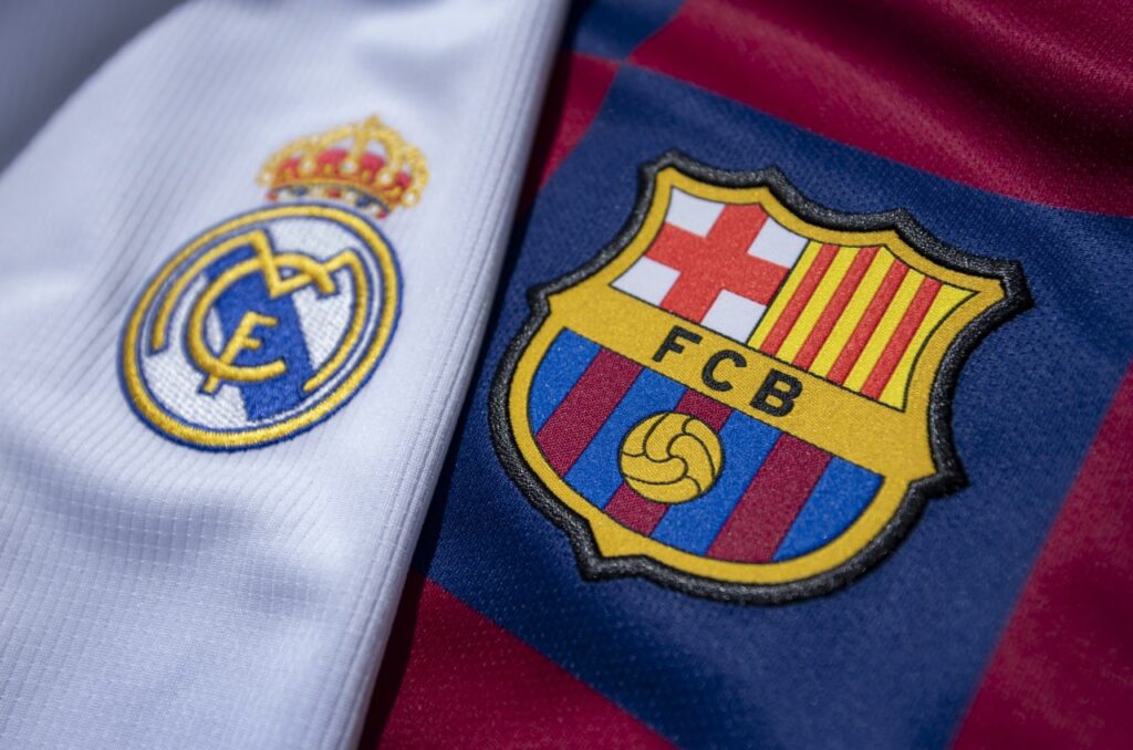 “كلاسيكو ناري”.. الريال المترنح يتحدى برشلونة المتوهج