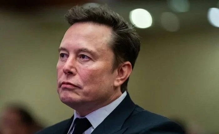 ثروة ماسك الهائلة تتآكل ويقترب من خسارة وظيفته.. لماذا؟