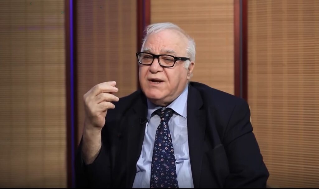 مستشار السوداني الاقتصادي يجدد طمأنته للمواطنين: الأوضاع النقدية في البلاد مستقرة ولا خوف على الرواتب أبداً