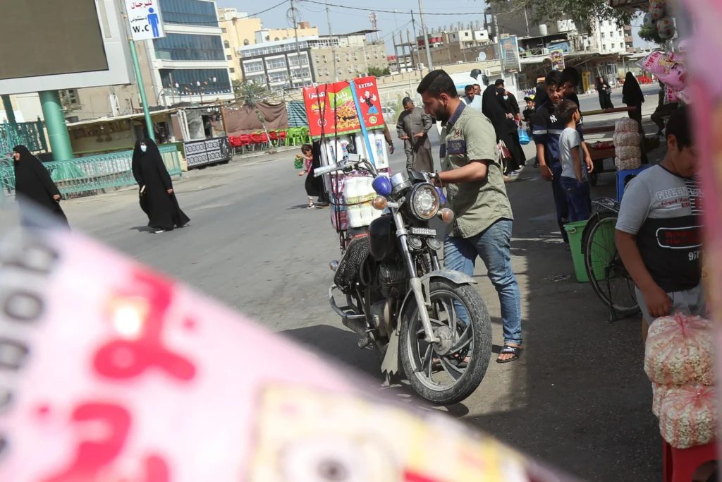 اللجنة المختصة ترفع التوصيات الخاصة بعمال التوصيل إلى السوداني