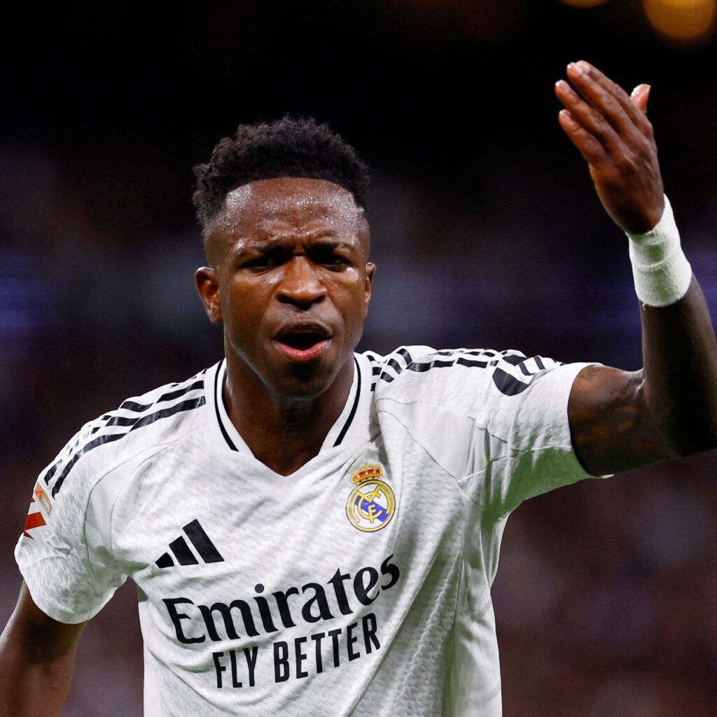 ريال مدريد ينوي بيع فينيسيوس لتمويل صفقة ضم هالاند