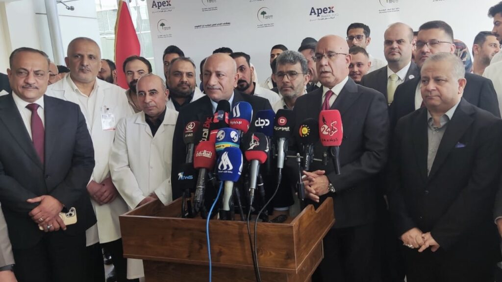 من كربلاء المقدسة.. وزير الصحة يعلن نجاح أول عملية زراعة كبد في العراق